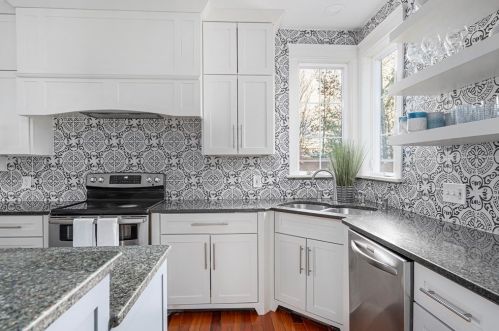 2276 Cedar St, Dighton MA 02715-1035 exterior