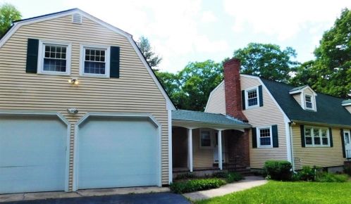 215 Stoney Lea Rd, Dedham MA  02026-5724 exterior