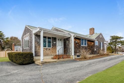 96 Pond View Ave, Chatham, MA 02633-1847