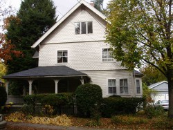 9 Moreland Ave, Newton, MA 02459-2114