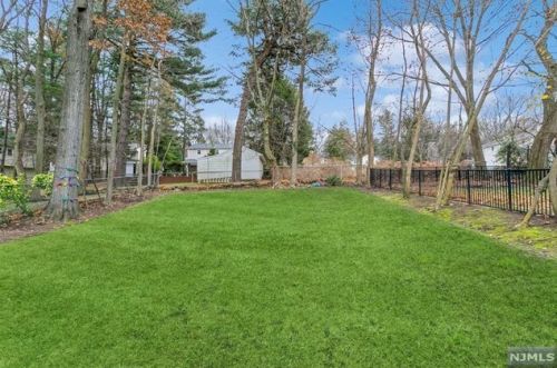 158 Magnolia Ave, Tenafly NJ  07670-1828 exterior