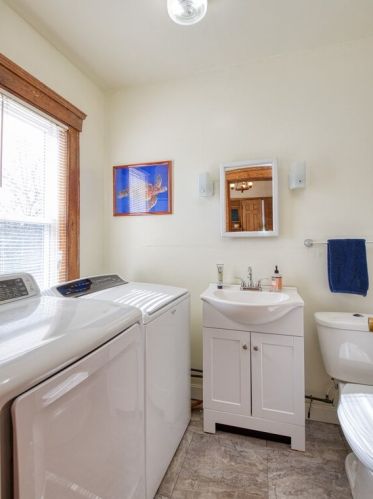 34 Mountain St, Worcester MA  01606-1412 exterior