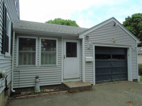 33 Hyde St, Danvers, MA 01923-3508