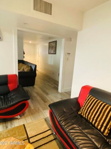 4109 Catalina Dr, Phoenix AZ 85031-3841 exterior