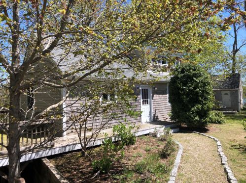 25 Locust Rd, Eastham MA 02642-2454 exterior