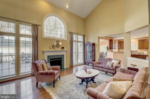 6920 Mystic Wood Way, Columbia MD 21044-4914 exterior