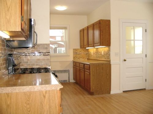 339 Waltham St, Newton MA 02465-1730 exterior