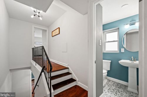 864 20th St, Philadelphia PA  19130-2025 exterior