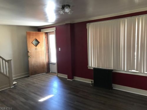 10 Forest Ave, Belleville NJ  07109-1212 exterior