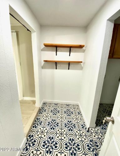 1620 57 Dr, Phoenix AZ 85031-1835 exterior