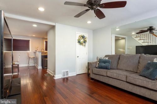 4473 Allen St, Philadelphia, PA 19137-2012