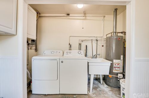 47 Arthur Ave, Carteret NJ  07008-2463 exterior