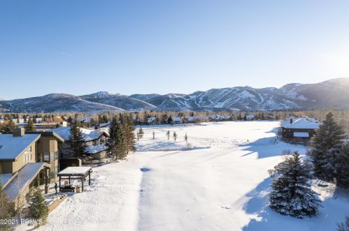 2722 Est Dr, Park City UT 84060-6877 exterior