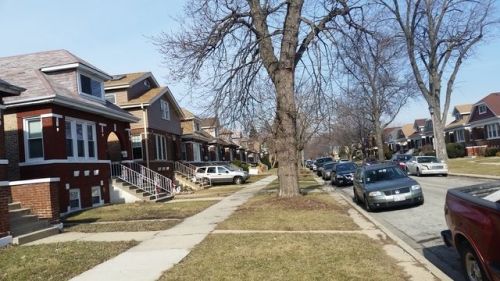 2426 Grove Ave, Forest View, IL 60402-2524