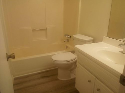 27 Manor Ct, Stockbridge GA  30281-1166 exterior