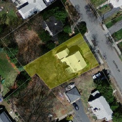 12 Fairway Dr, Newton MA 02465-1713 aerial view