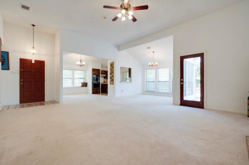 418 Country Vw Ln, Garland TX 75043-5608 exterior