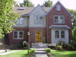 138 Cotton St, Newton, MA 02458-2641