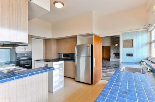 142 Crabtree Rd, Quincy MA 02171-1250 exterior