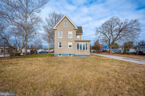 460 Crown Point Rd, West Deptford NJ  08086-2124 exterior