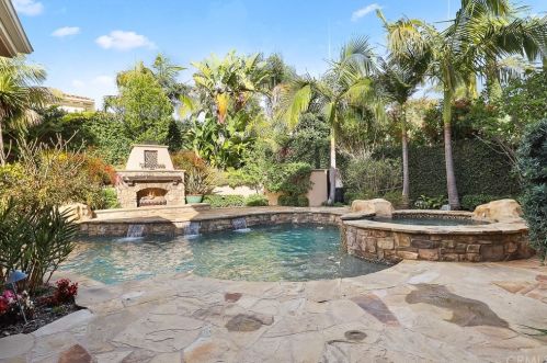 17 Buellton, Irvine CA 92602-2032 exterior