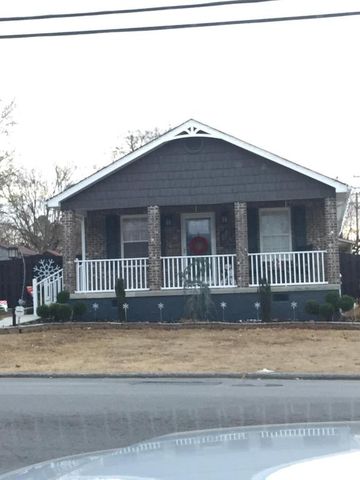 815 Monroe St, Sweetwater TN  37874-2033 exterior