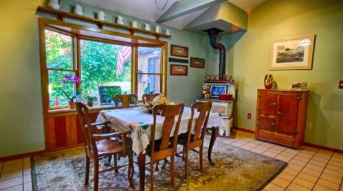 180 Hope St, Seekonk MA 02771-3001 exterior