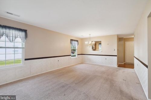 31 Blanchard Dr, West Deptford NJ 08096-6728 exterior