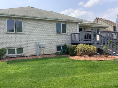 1365 Overton Dr, Lemont IL 60439-8544 exterior