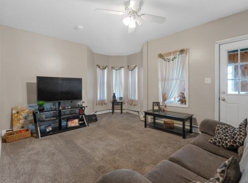 30 Taunton Ave, Seekonk MA 02771-5245 exterior