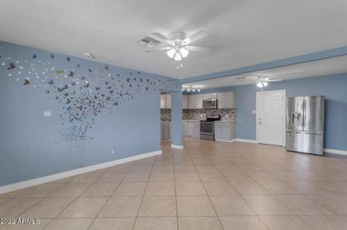 2845 Bethany Home Rd, Phoenix AZ 85015-1940 exterior