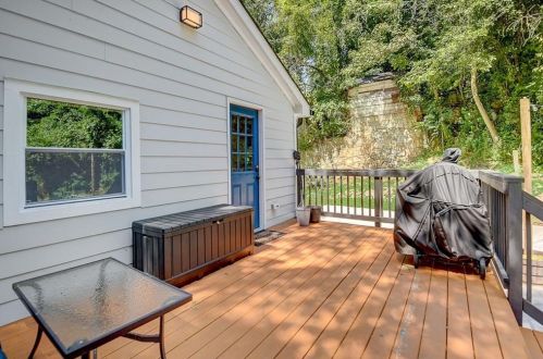 99 Holly Rd, Atlanta GA 30314-2002 exterior