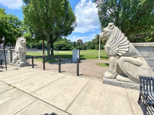 28 Adams St, Worcester MA 01604-1684 exterior