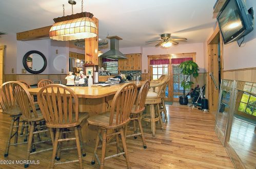 1062 Lakehurst Ave, Jackson Twp NJ 08527-5250 exterior