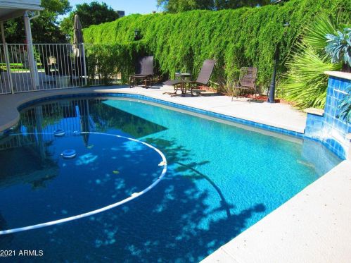 3634 Charter Oak Rd, Phoenix AZ 85032-7452 exterior