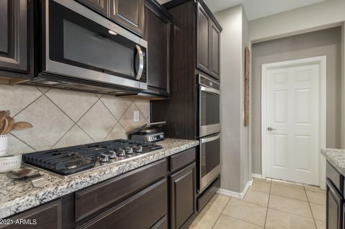 2316 Beautiful Ln, Phoenix AZ 85042-7116 exterior