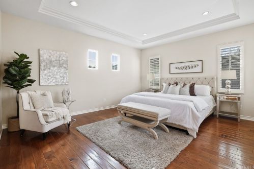 17 Buellton, Irvine CA 92602-2032 exterior