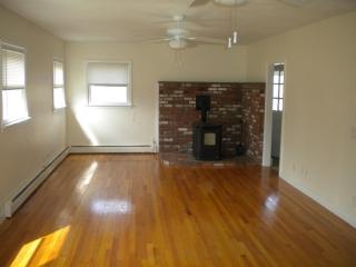 253 Chestnut St, Rehoboth MA  02769-2205 exterior