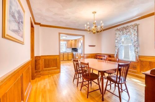 225 Bch St, Quincy MA 02170-2311 exterior