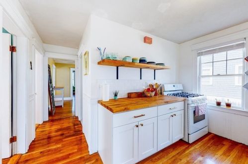 32 Fuller St, Everett MA  02149-4213 exterior