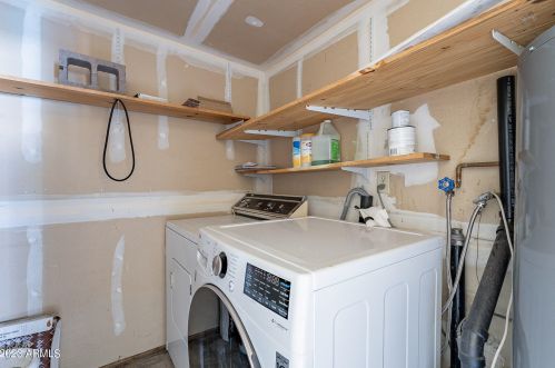 6836 13 Pl, Phoenix AZ 85042-5408 exterior