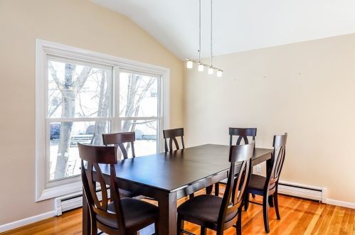 14 Selwyn Rd, Newton MA 02461-2142 exterior