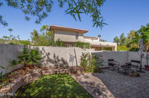 8611 48th St, Phoenix AZ 85044-5727 exterior