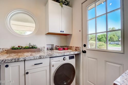 1701 Clarendon Ave, Phoenix AZ 85018-5209 exterior