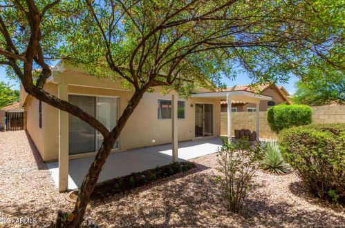 1338 Angela Dr, Phoenix AZ 85032-2348 exterior