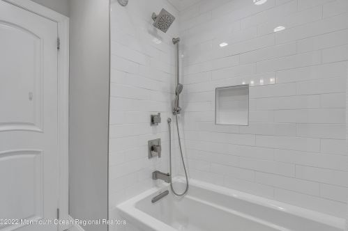 26 Lambert Johnson Dr, Tinton Falls NJ 07712-3753 exterior