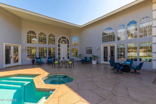 14828 15th Ave, Phoenix AZ 85015-3806 exterior