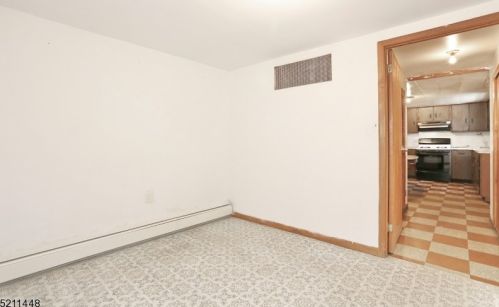 11 Van Rensselear St, Belleville NJ 07109-2911 exterior