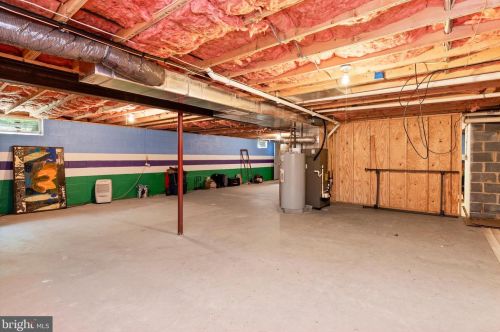 2 Wesley Dr, Carlisle PA 17015-4377 exterior