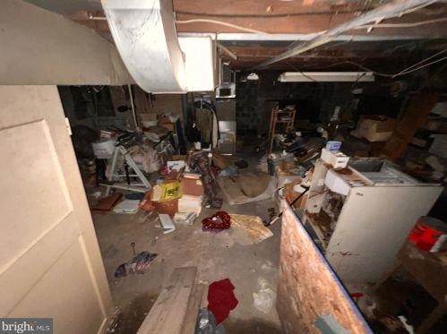 1287 Clements Bridge Rd, West Deptford NJ 08096-3085 exterior